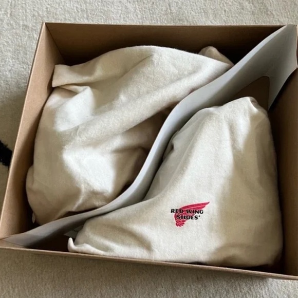 Red Wing Inez Boots, Size 8 - Picture 4 of 4
